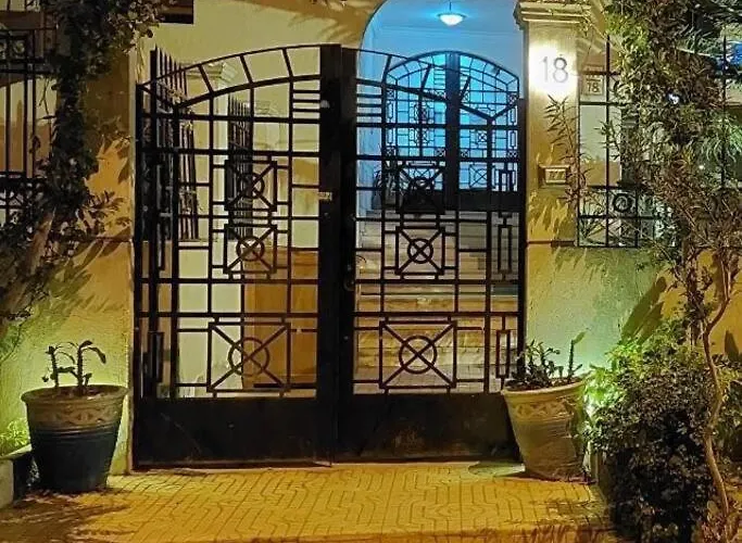 Apartment With Garden And Parking