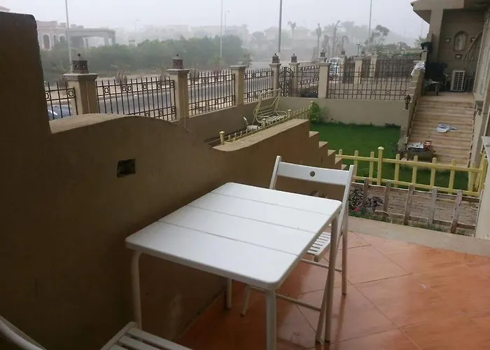 Apartment With Garden And Parking